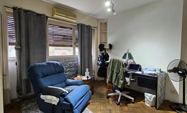 Imponente residencia en el corazón de Olivos.