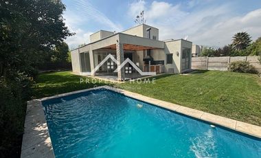 ARRIENDO CASA 3 DORM+SERVICIO+PISCINA+QUINCHO PIEDRA ROJA