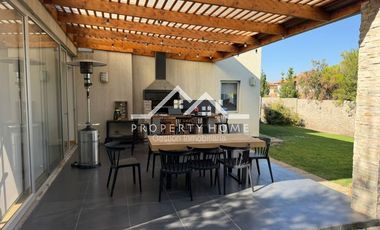 ARRIENDO CASA 3 DORM+SERVICIO+PISCINA+QUINCHO PIEDRA ROJA