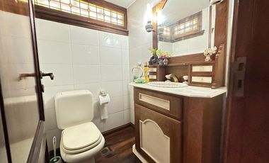 CASA 5 AMBIENTES EN VENTA  EN QUILMES CENTRO