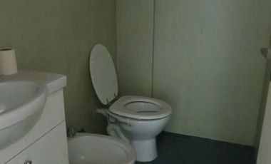 Edificio de oficinas entre medianeras de Arquitectura Clasica