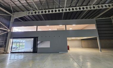 Venta nave con alquiler vigente en Micro Pi (Parque Industrial)