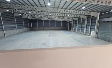 Venta nave con alquiler vigente en Micro Pi (Parque Industrial)