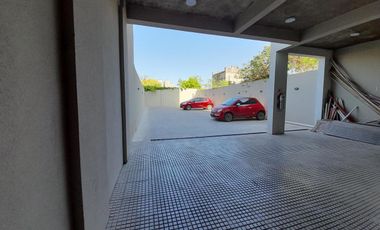 Departamento 3 ambientes con cochera en venta en Quilmes