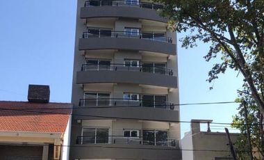 Departamento 3 ambientes con cochera en venta en Quilmes