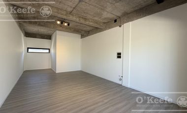 Local comercial con dos cocheras a estrenar en alquiler - Office Garden Hudson
