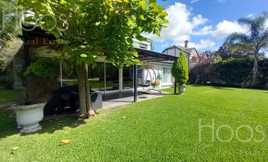 Excelente casa 6 amb.con gran quincho, jardin y pileta climatizada! en Estancias Del Pilar