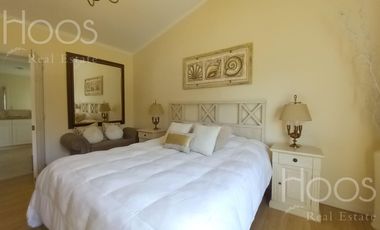 Excelente casa 6 amb.con gran quincho, jardin y pileta climatizada! en Estancias Del Pilar