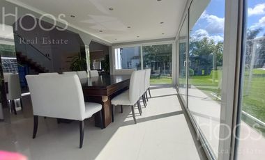 Excelente casa 6 amb.con gran quincho, jardin y pileta climatizada! en Estancias Del Pilar