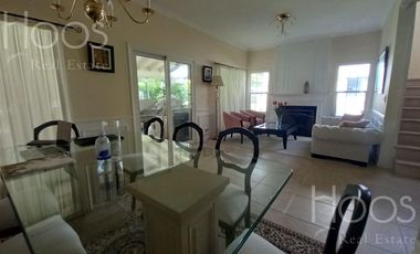 Excelente casa 6 amb.con gran quincho, jardin y pileta climatizada! en Estancias Del Pilar