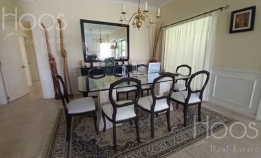 Excelente casa 6 amb.con gran quincho, jardin y pileta climatizada! en Estancias Del Pilar