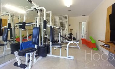 Excelente casa 6 amb.con gran quincho, jardin y pileta climatizada! en Estancias Del Pilar