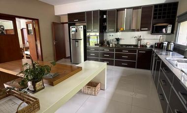 Casa 6 ambientes con piscina en venta - Fincas de Iraola 1