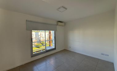 Departamento en alquiler anual Barrio Sendero, Nordelta Tres ambientes