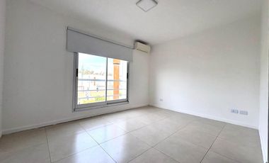 Departamento en alquiler anual Barrio Sendero, Nordelta Tres ambientes