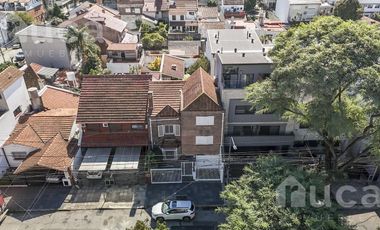 Importante casa de 5 dormitorios con jardín y pileta en venta en Olivos
