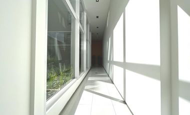 Venta Oficina o Apto Profesional en Belgrano 80 m2 muy luminosa con renta