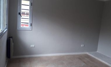 Departamento 2 ambientes en venta en  Quilmes Oeste