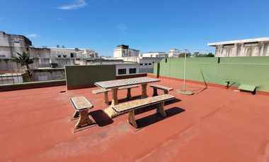 Venta en Block de local y departamento en planta alta - Morón