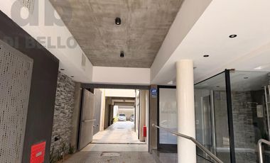 Cochera semicubierta en Roca y Rivadavia
