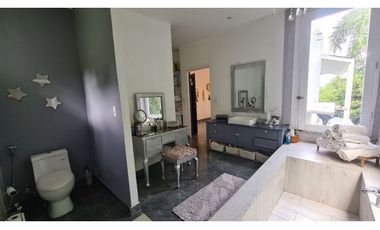 ARCHIPELAGO DE LAS PERLAS / ISLA SABOGA / 1600M2 / FRENTE AL MAR