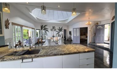 ARCHIPELAGO DE LAS PERLAS / ISLA SABOGA / 1600M2 / FRENTE AL MAR
