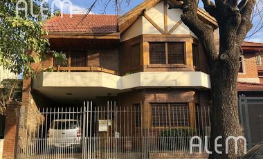 Casa en venta en Banfield, Lomas de Zamora