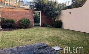 Casa en venta en Banfield, Lomas de Zamora