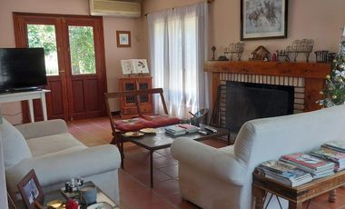 Casa en venta en Alvear