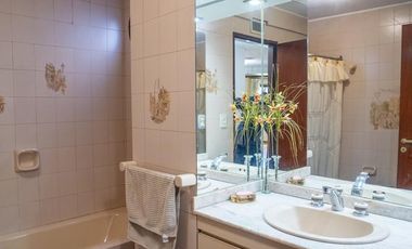 Hermoso Chalet 5 ambientes y doble cochera en Banfield Este