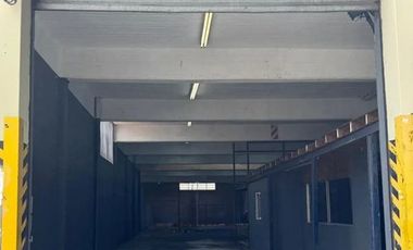 Galpón en alquiler de 800m2 ubicado en Caseros