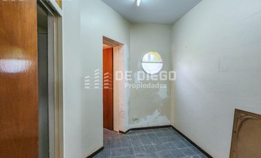 Apto crédito - Venta casa 5 ambientes pileta y ascensor -  Country San Miguel de Ghiso
