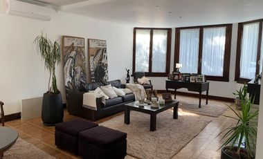 Venta Casa en  Hurlingham 6 ambientes