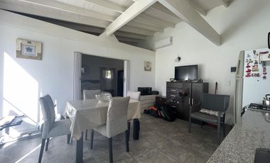 Venta Casa en  Hurlingham 6 ambientes