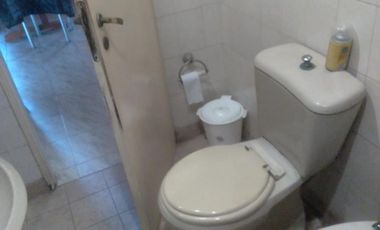 CASA 3 AMB. CON GARAGE Y LOTE LIBRE