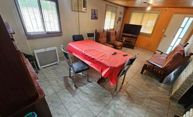 CASA 3 AMB. CON GARAGE Y LOTE LIBRE