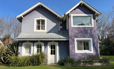 Venta de casa 4 ambientes en bella vista en barrio privado