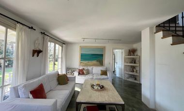 Venta de casa 4 ambientes en bella vista en barrio privado