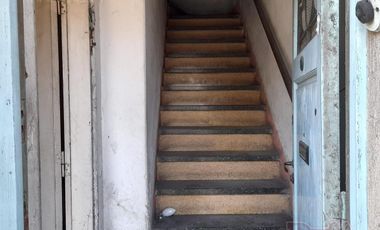 Venta - Casa y Local - A refaccionar - Chile 1700 - Valentín Alsina - Lanus