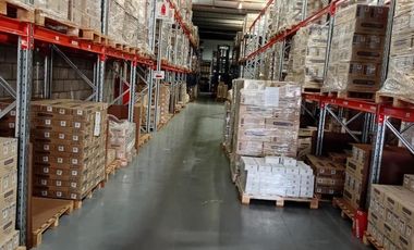 Alquiler deposito de 1380 m2 en predio con seguridad Villa Ballester San Martin