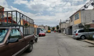 Casa en venta en Ciudad Galaxia los Reyes, Chicoloapan, México
