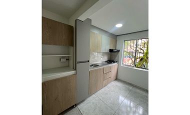 ARRIENDO CASA DE 2 NIVELES CON PARQUEADERO PRIVADO