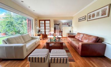 VENTA AMPLIA CASA 6D+4B CON PISCINA ANDALUE