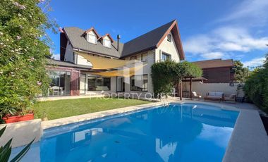 VENTA AMPLIA CASA 6D+4B CON PISCINA ANDALUE