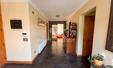 VENTA AMPLIA CASA 6D+4B CON PISCINA ANDALUE