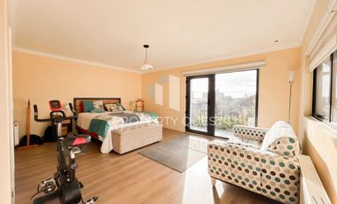 VENTA AMPLIA CASA 6D+4B CON PISCINA ANDALUE