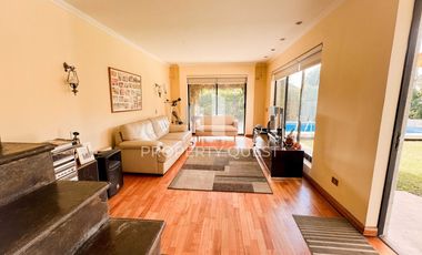 VENTA AMPLIA CASA 6D+4B CON PISCINA ANDALUE