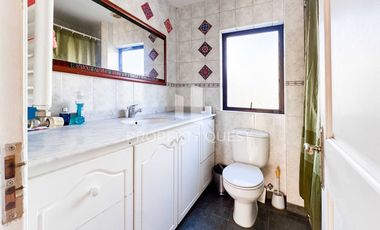 VENTA AMPLIA CASA 6D+4B CON PISCINA ANDALUE