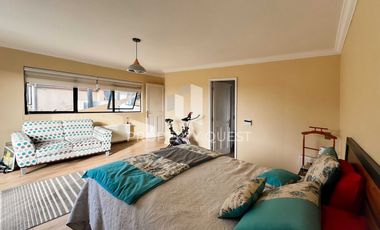 VENTA AMPLIA CASA 6D+4B CON PISCINA ANDALUE