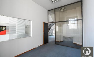 Oficina amplia en alquiler y venta Categoría Microcentro